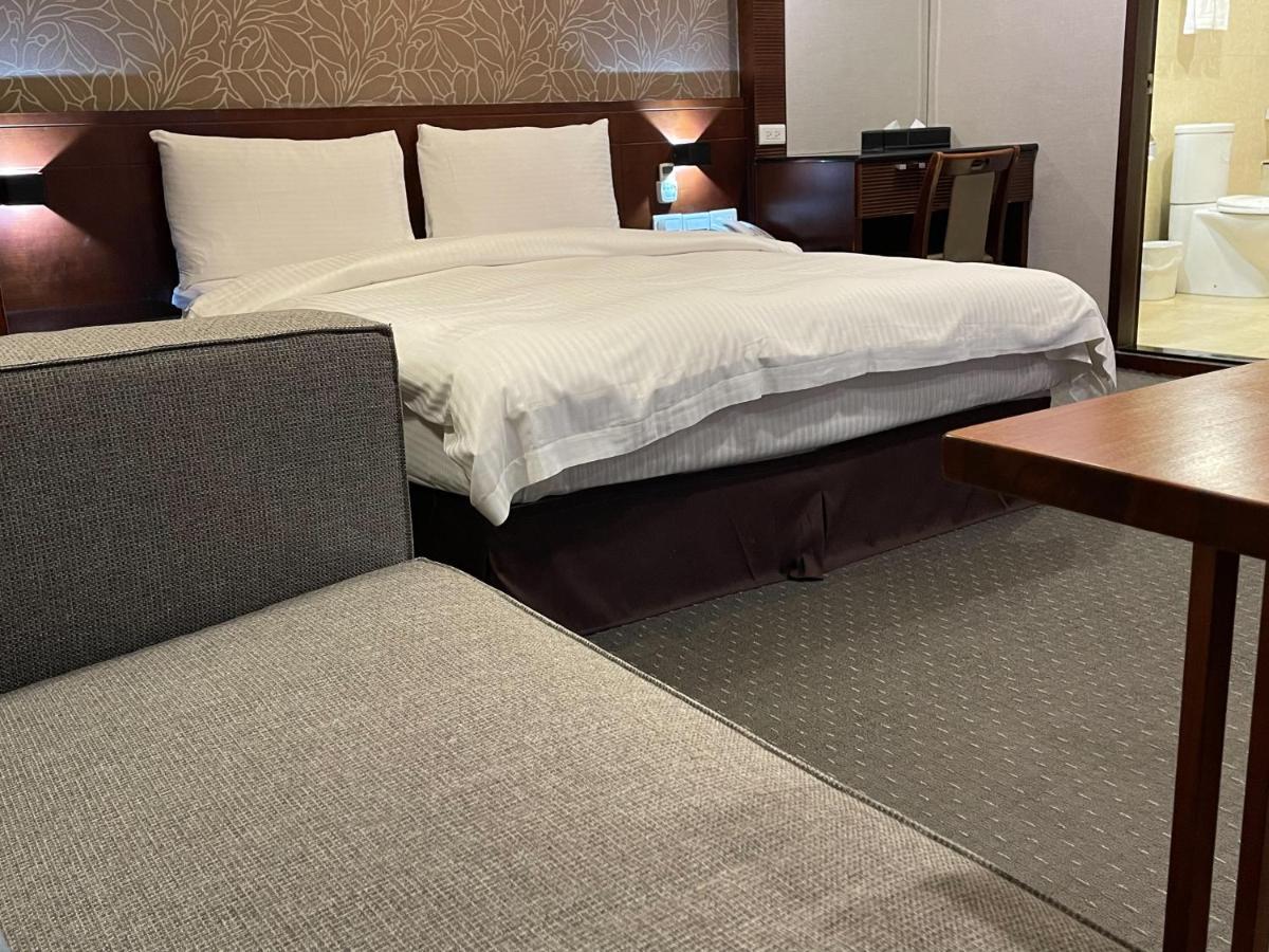 Sun Sweet Hotel Luodong Buitenkant foto