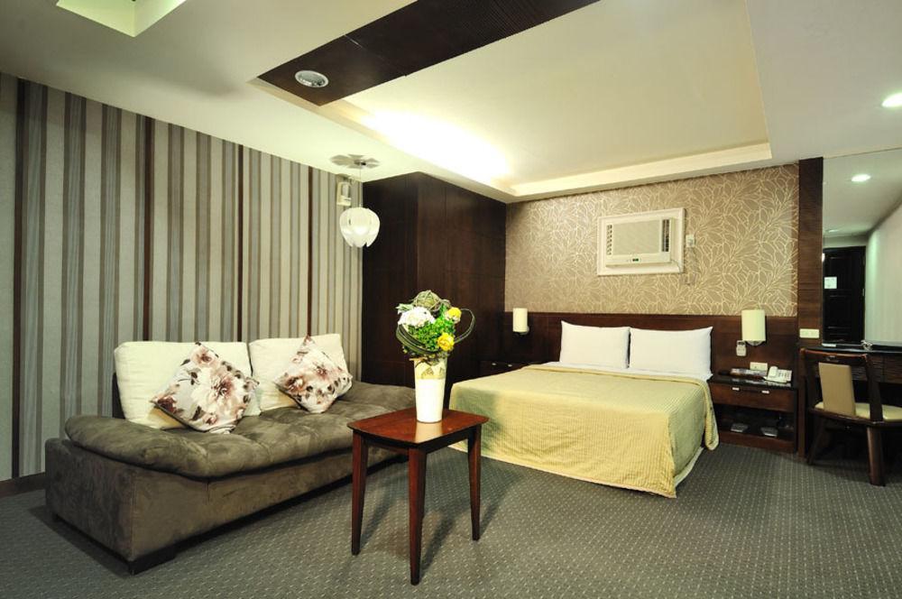 Sun Sweet Hotel Luodong Buitenkant foto