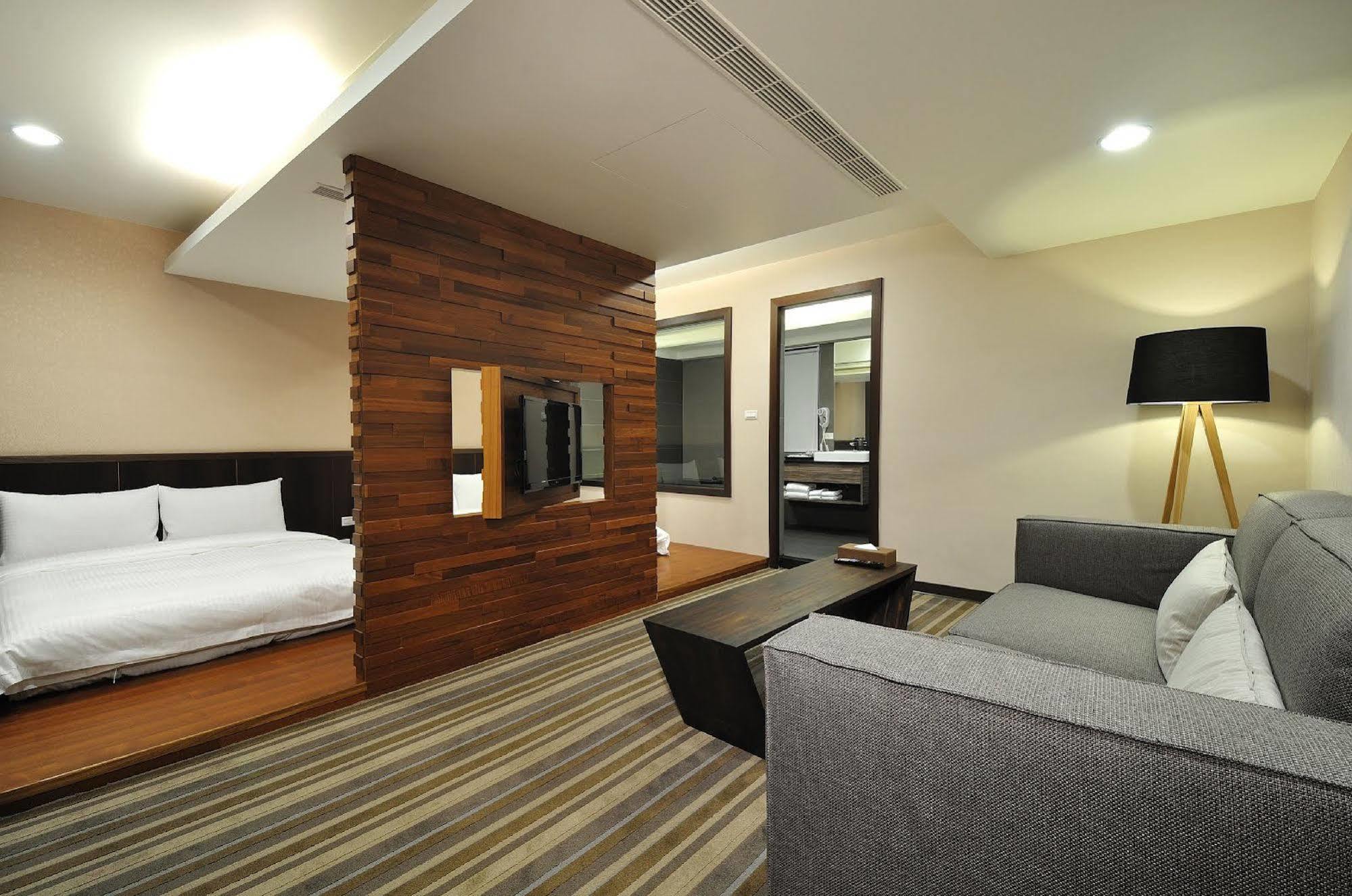 Sun Sweet Hotel Luodong Buitenkant foto