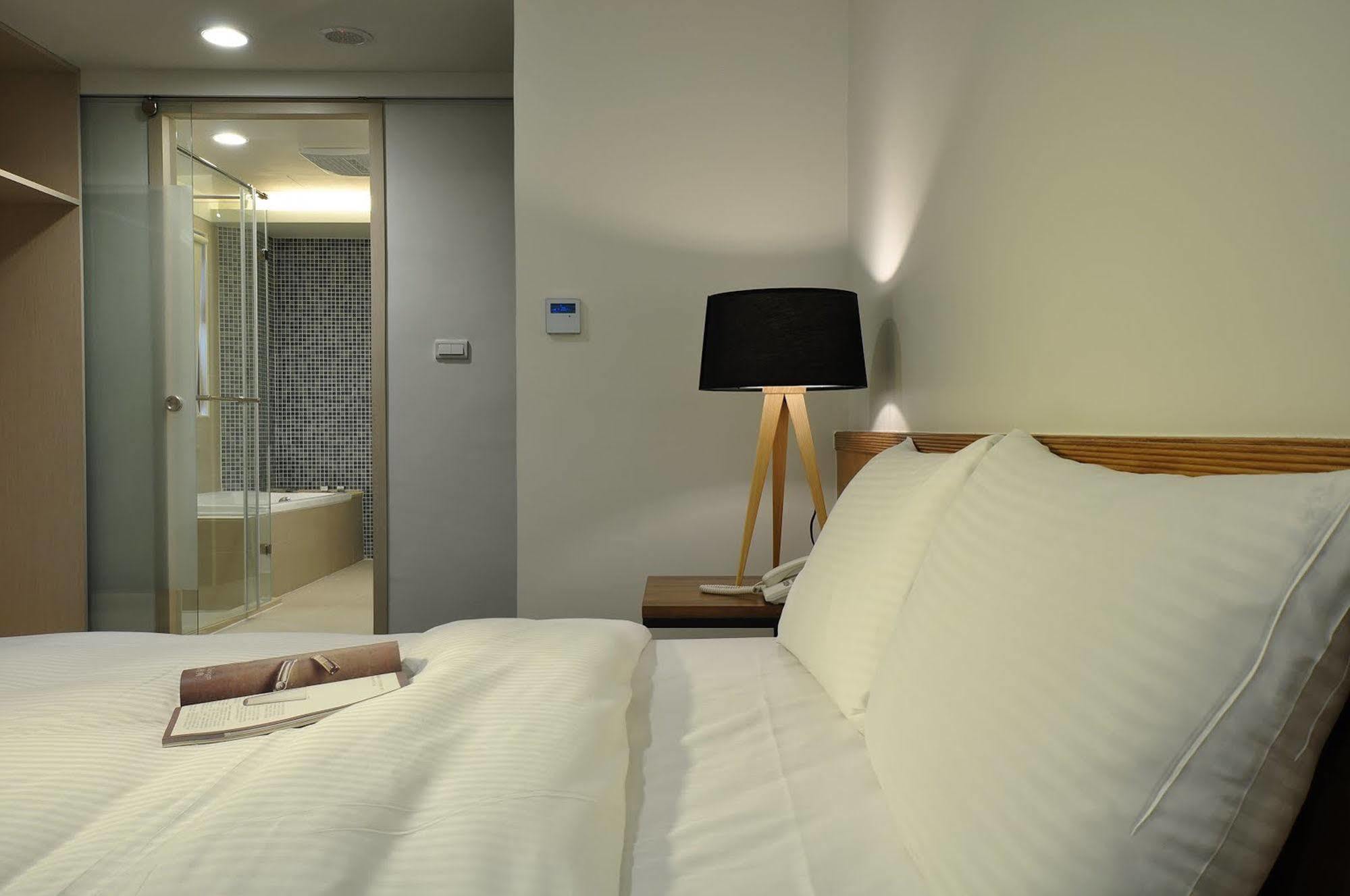 Sun Sweet Hotel Luodong Buitenkant foto