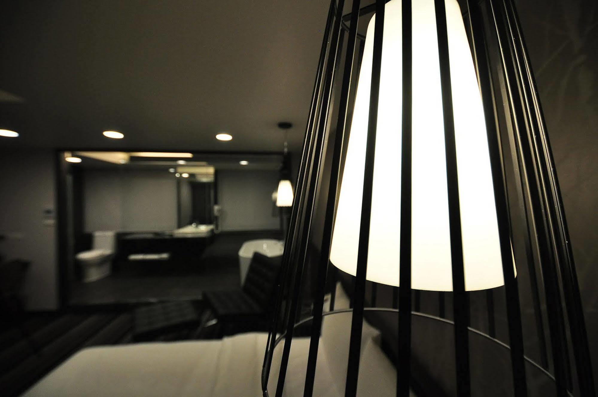 Sun Sweet Hotel Luodong Buitenkant foto