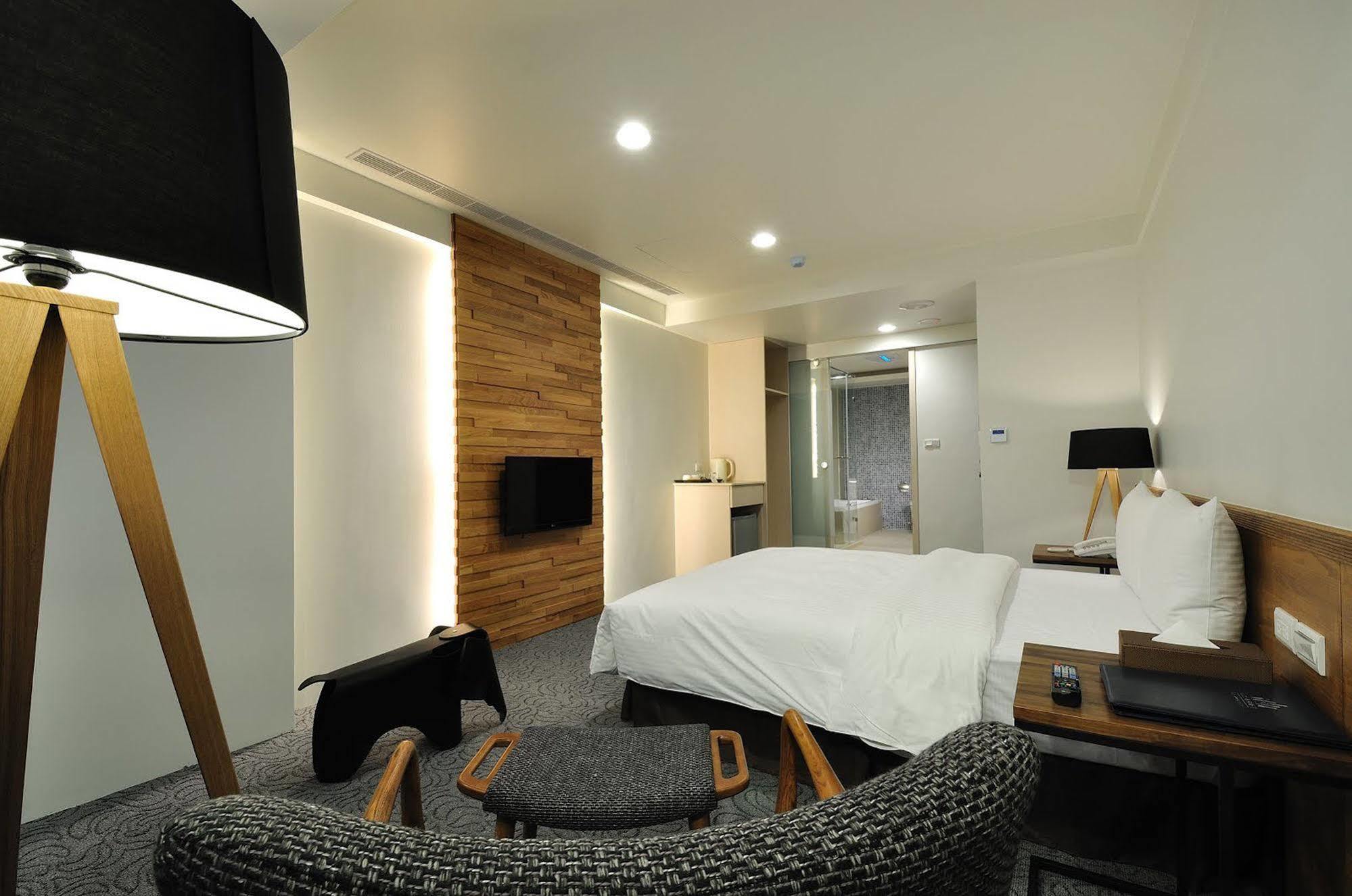 Sun Sweet Hotel Luodong Buitenkant foto